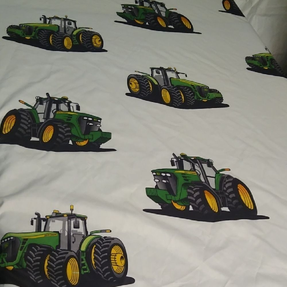 John Deere License Tractor Print Twin Fitted and Flat Sheet Bedding Set